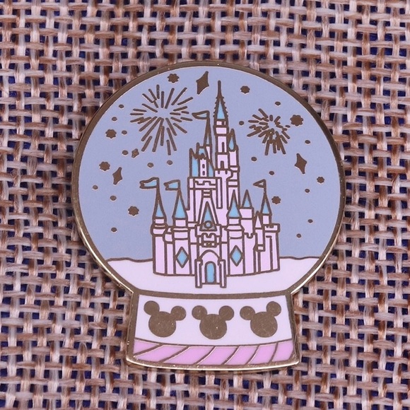 Jewelry - Disney Princess Castle Snow Globe Gold Enamel Pin
